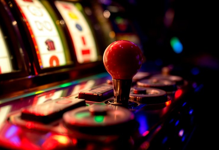 permata4d login platform displaying Liga 1 sportsbook markets, live-dealer tables, and slot games on desktop and mobile screens